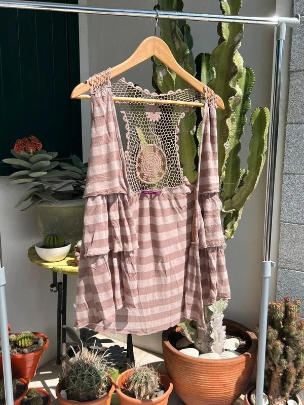 Colete Boho Chic às Riscas com Costas em Crochet – photo 4